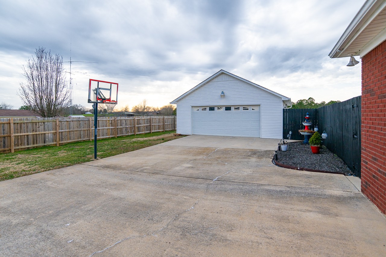 13 Power Station Road Taft, TN 38488 - Photo 5 of 37