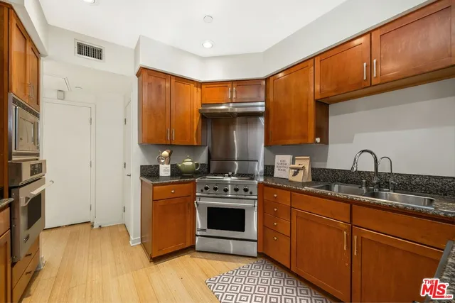 $5,750 | 2111 South Beverly Glen Boulevard, Unit PH4, Los Angeles, CA 90025