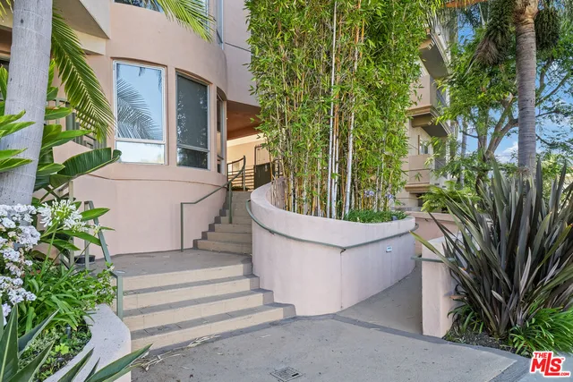 $5,750 | 2111 South Beverly Glen Boulevard, Unit PH4, Los Angeles, CA 90025