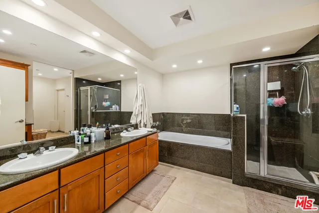 $5,750 | 2111 South Beverly Glen Boulevard, Unit PH4, Los Angeles, CA 90025