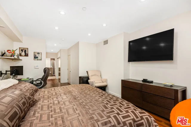 $5,750 | 2111 South Beverly Glen Boulevard, Unit PH4, Los Angeles, CA 90025