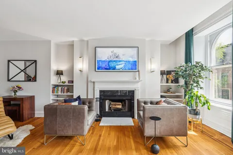 $800,000 | 2219 Delancey Place, Unit 6, Philadelphia, PA 19103