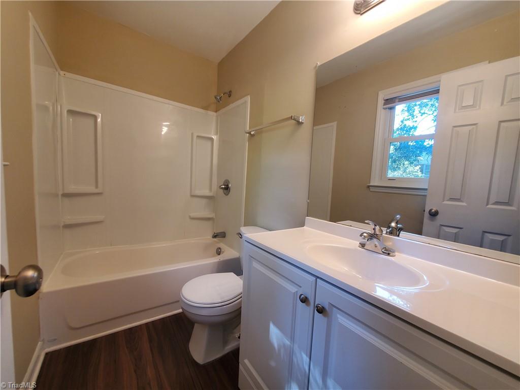 2210 New Castle Road Greensboro, NC 27406 - Photo 13 of 28