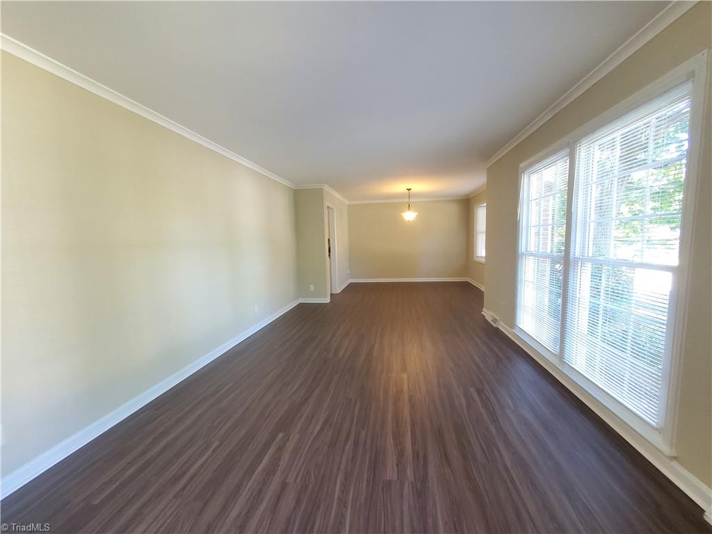 2210 New Castle Road Greensboro, NC 27406 - Photo 2 of 28