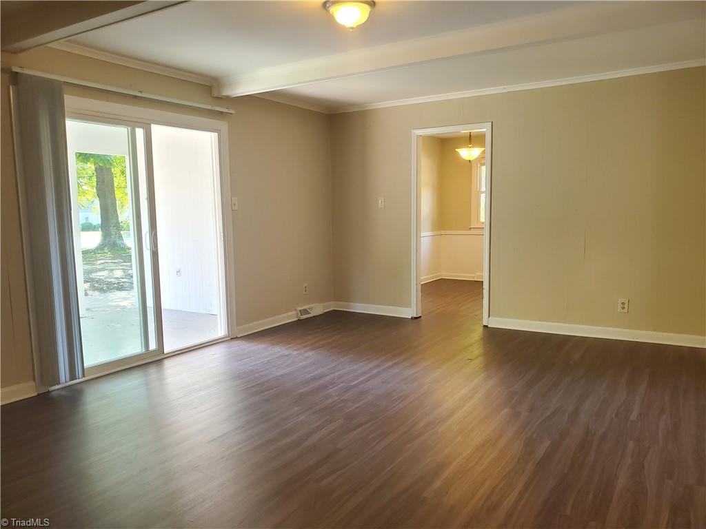 2210 New Castle Road Greensboro, NC 27406 - Photo 5 of 28