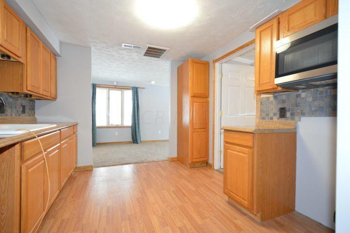 4341 Qu Wood Road Springfield, OH 45502 - Photo 4 of 25