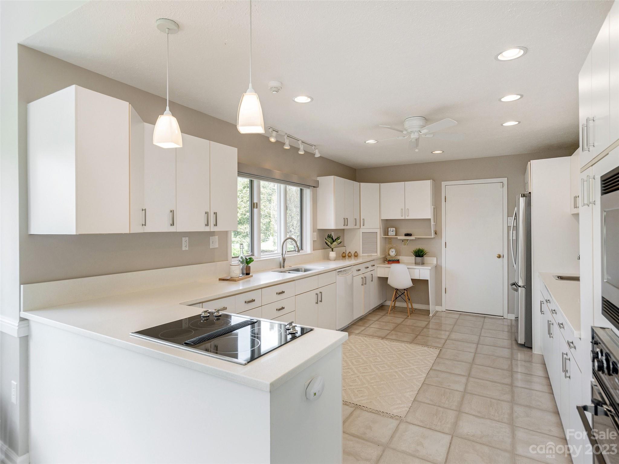 71 Banner Farm Road Horse Shoe, NC 28742 - Photo 14 of 43 Gallery Image 14