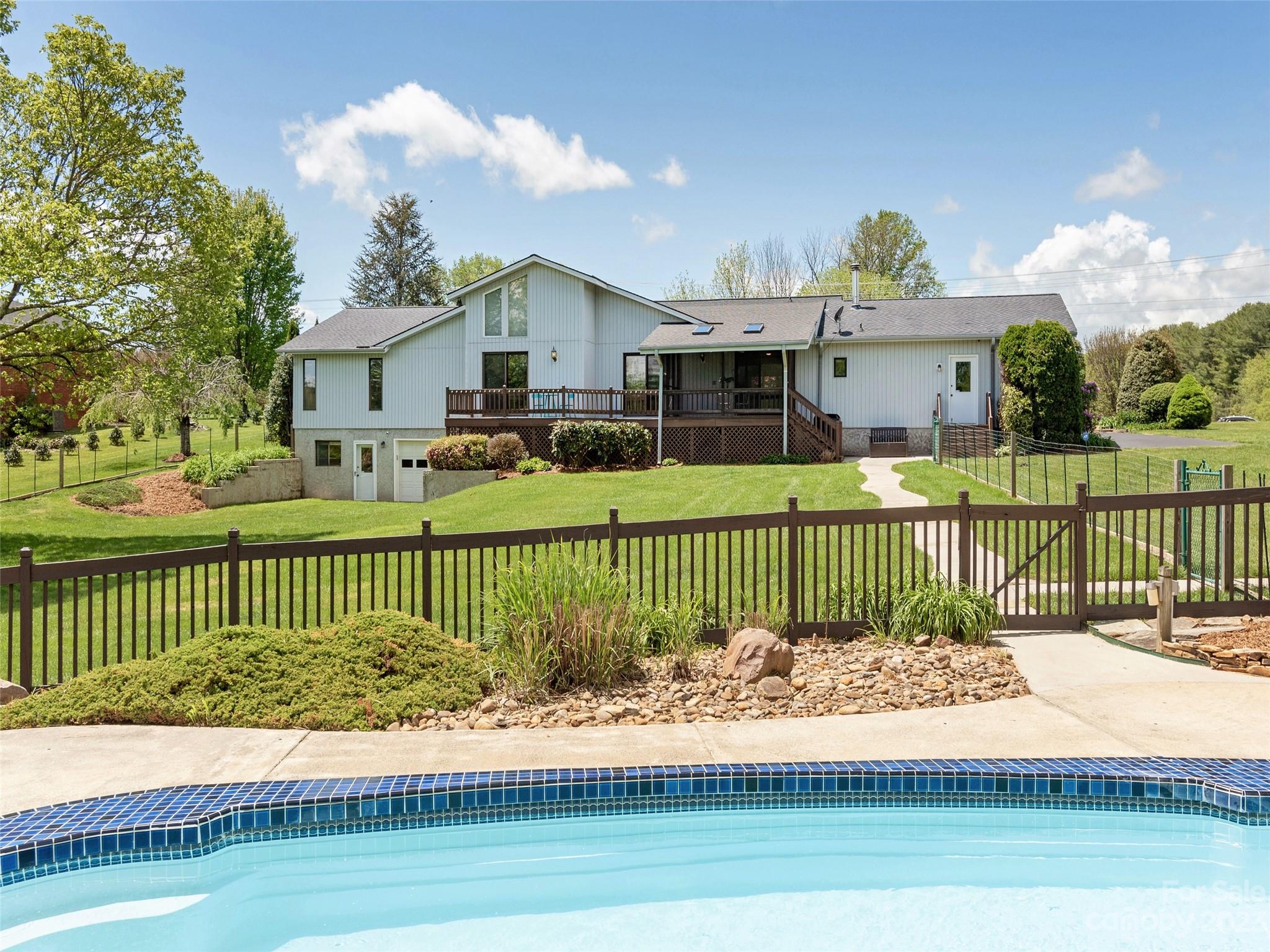 71 Banner Farm Road Horse Shoe, NC 28742 - Photo 38 of 43 Gallery Image 38