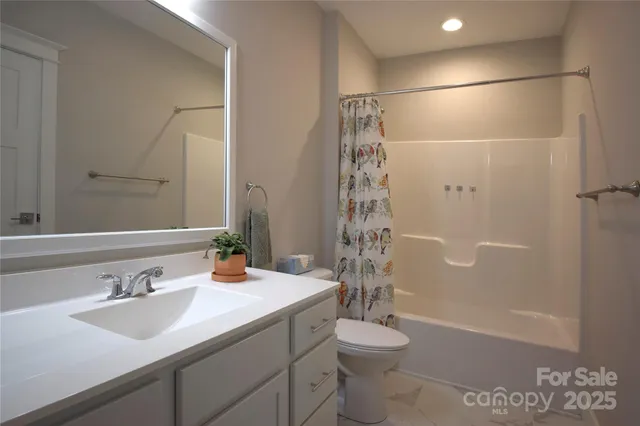 $579,900 | 1102 Blueview Drive, Black Mountain, NC 28711