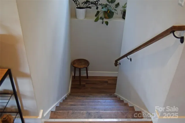 $579,900 | 1102 Blueview Drive, Black Mountain, NC 28711