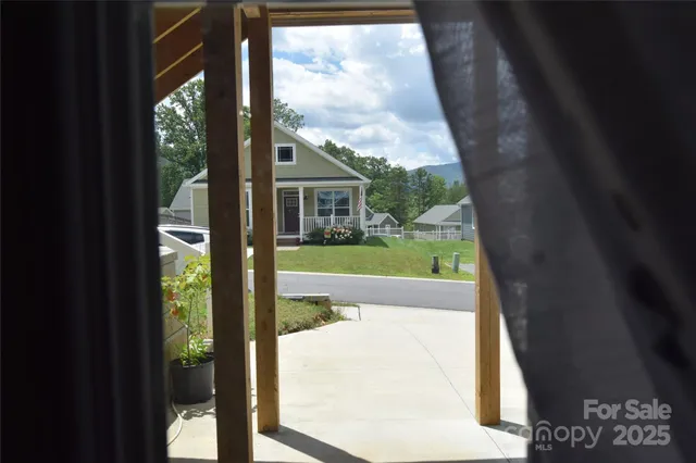 $579,900 | 1102 Blueview Drive, Black Mountain, NC 28711