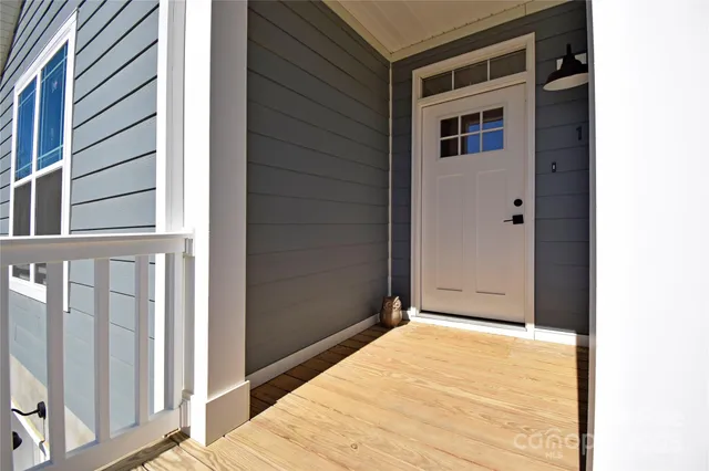 $579,900 | 1102 Blueview Drive, Black Mountain, NC 28711