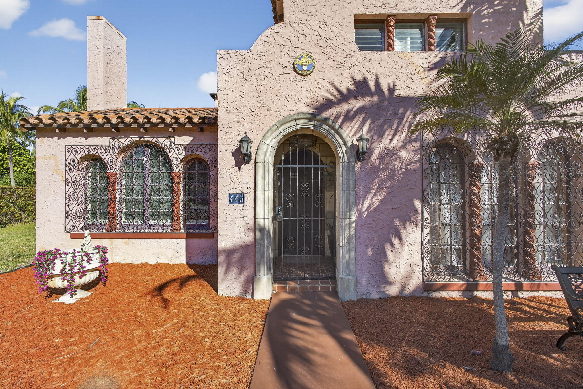 445 29th Street West Palm Beach, FL 33407 - Photo 4 of 61 a view of a house with a patio