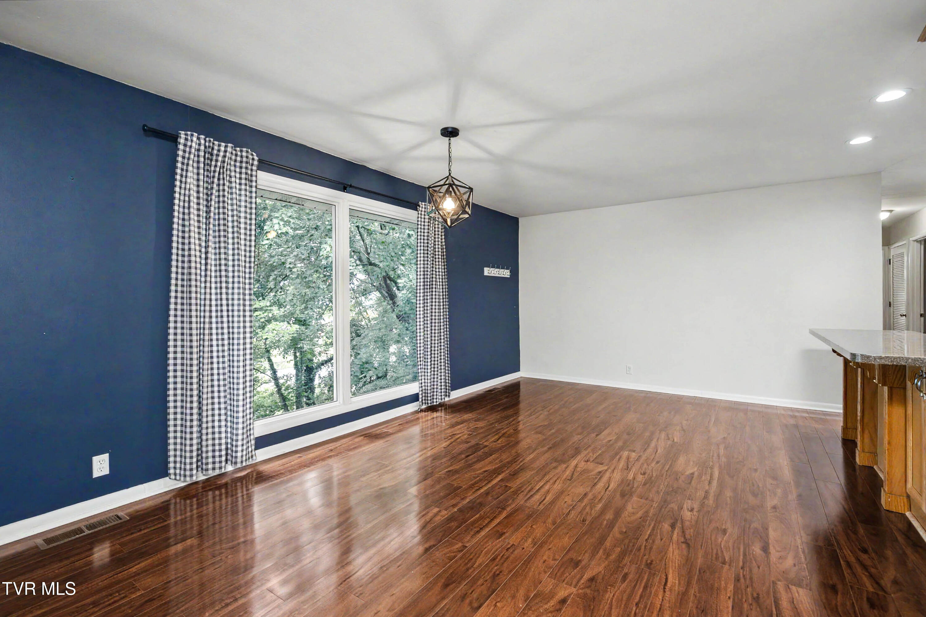 553 Bays View Road Kingsport, TN 37660 - Photo 16 of 34 553 Bays View Rd-16