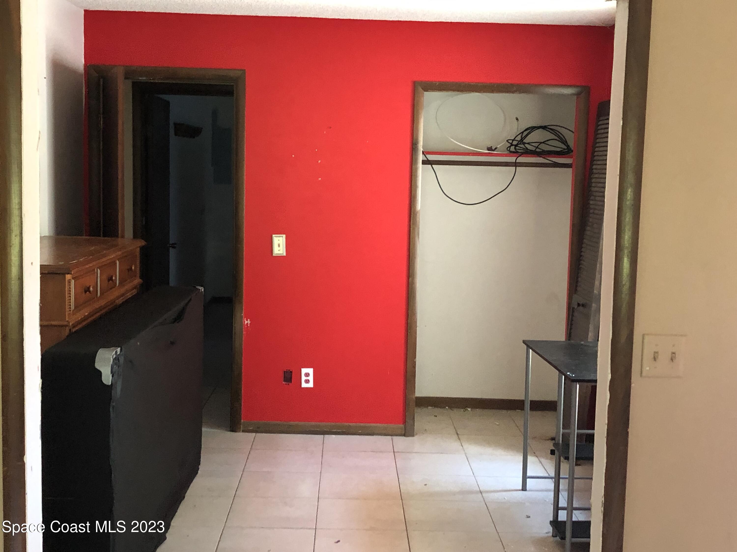 750 Fletcher Road Southeast Palm Bay, FL 32909 - Photo 4 of 12 a view of a elevator