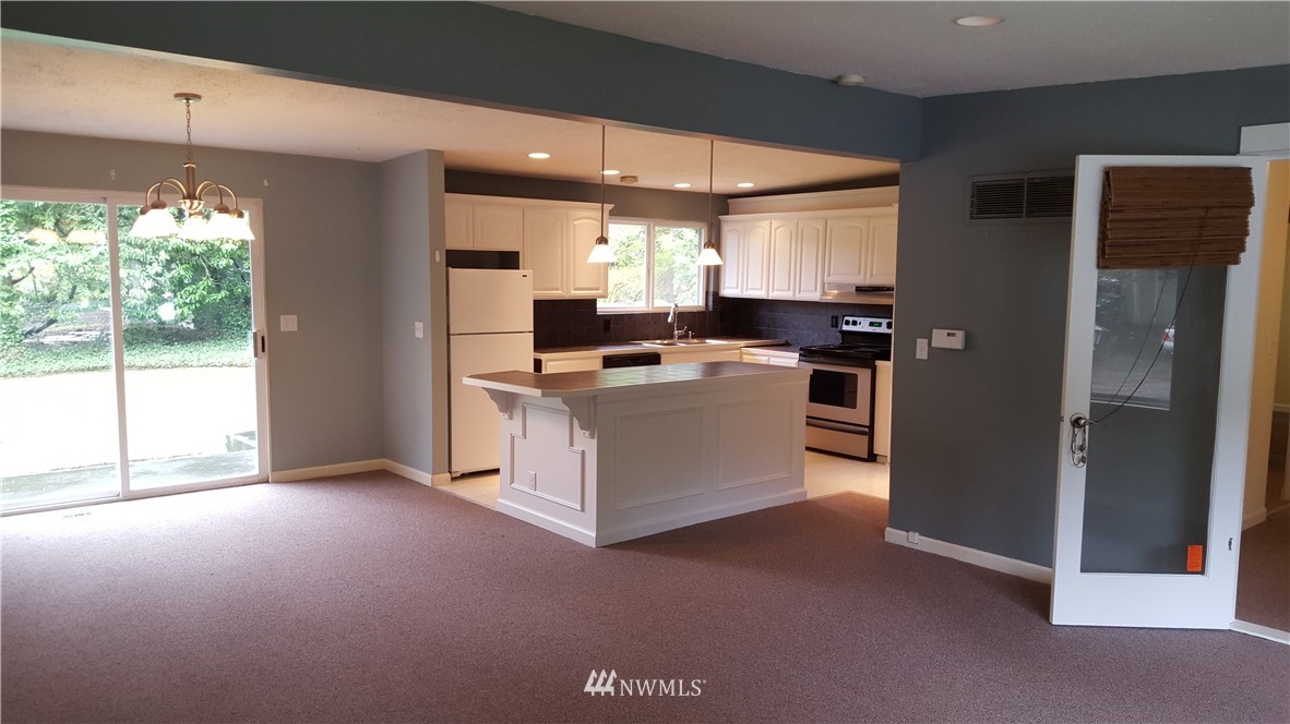 741 15th Way Southwest Edmonds, WA 98020 - Photo 3 of 16 Gallery Image 3