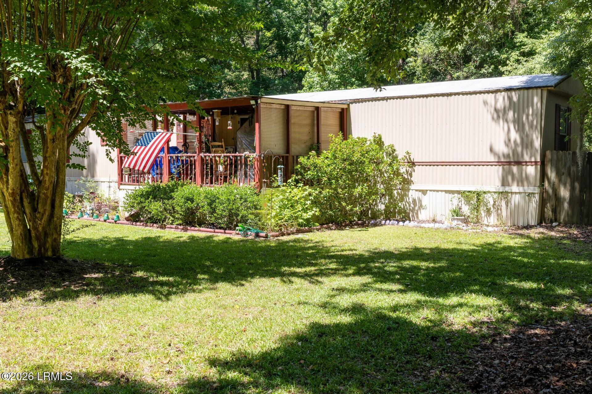 171 Stanley Road Beaufort, SC 29906 - Photo 3 of 28 b35bad26-2165-46a4-bfc3-0463d57bdf0d