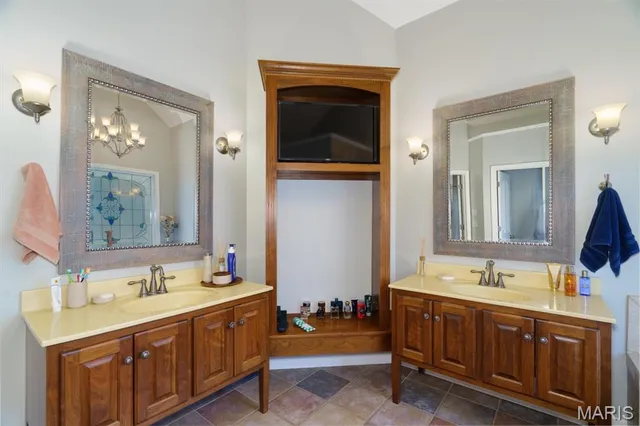 $557,000 | 10677 Dolomite Circle, Rolla, MO 65401