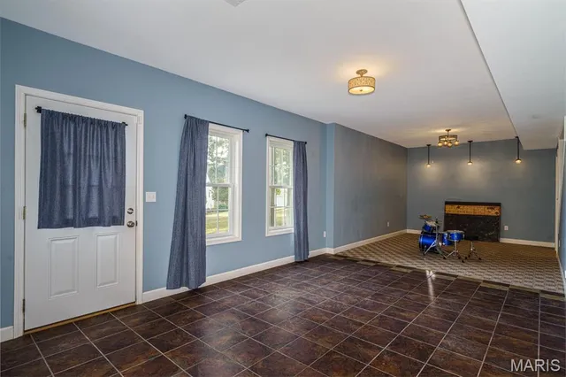 $557,000 | 10677 Dolomite Circle, Rolla, MO 65401