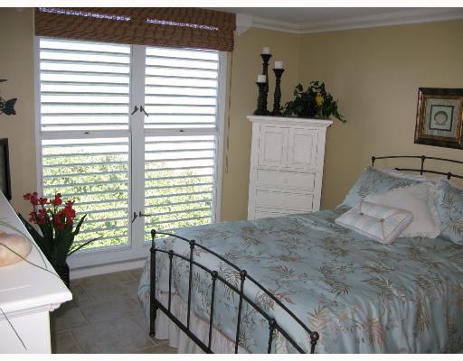 669 Northeast Plantation Road, Unit 407 Stuart, FL 34996 - Photo 6 of 8 Gallery Image 6