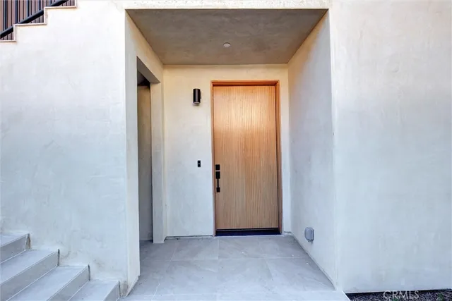 $5,999 | 1688 North Sierra Bonita Avenue, Pasadena, CA 91104