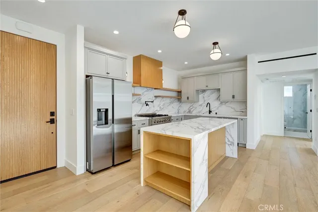 $5,999 | 1688 North Sierra Bonita Avenue, Pasadena, CA 91104