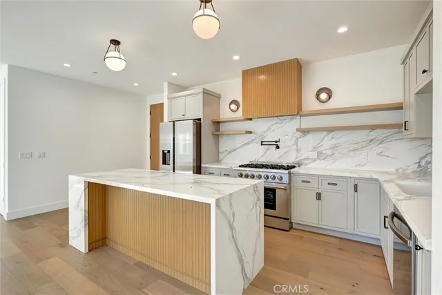 $5,999 | 1688 North Sierra Bonita Avenue, Pasadena, CA 91104