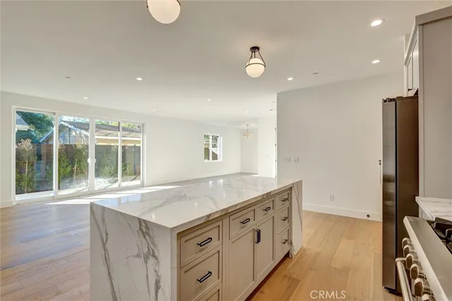 $5,999 | 1688 North Sierra Bonita Avenue, Pasadena, CA 91104