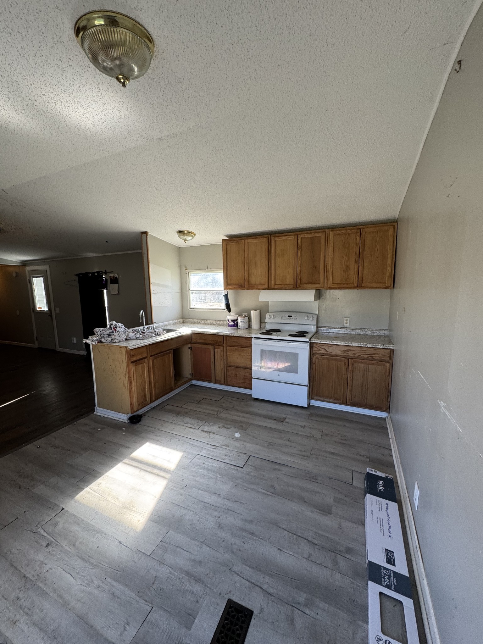7291 Pinewood Road Nunnelly, TN 37137 - Photo 6 of 13 Gallery Image 6