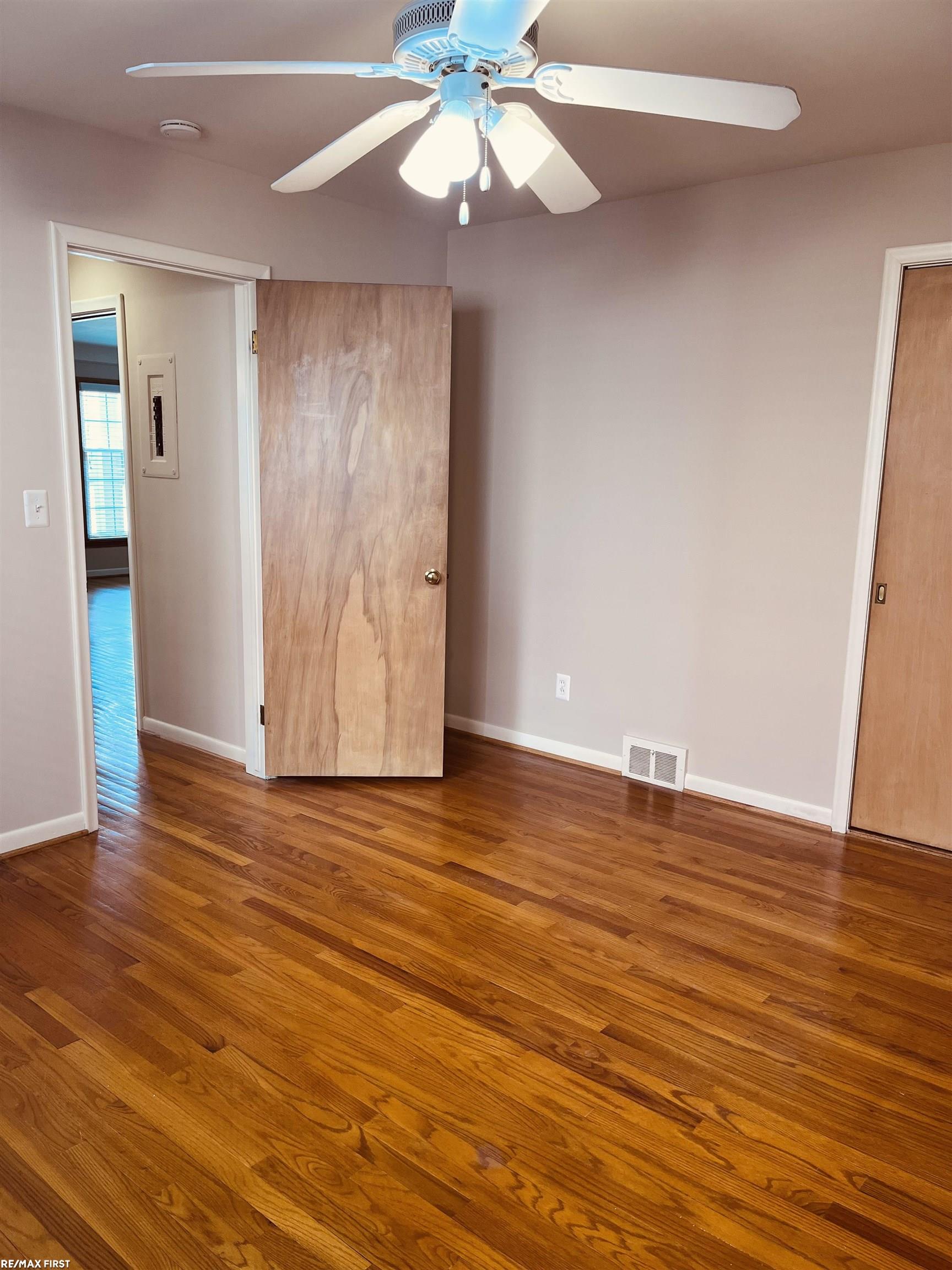 899 Neff Road, Unit 2 Grosse Pointe, MI 48230 - Photo 16 of 19