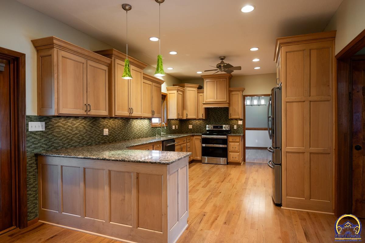 8200 Southwest 37th Street Topeka, KS 66614 - Photo 12 of 65