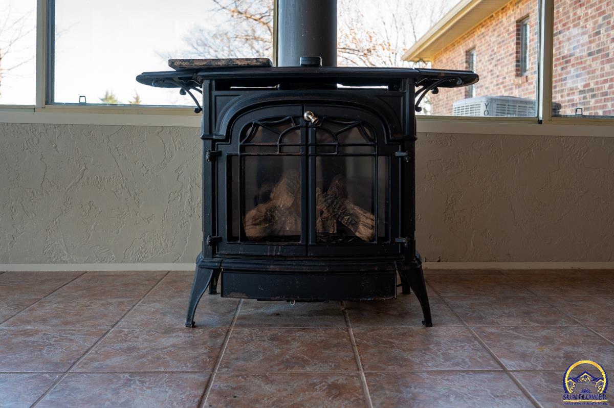 8200 Southwest 37th Street Topeka, KS 66614 - Photo 16 of 65