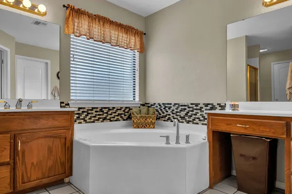 $399,470 | 2409 Twin Oaks Drive, Portland, TX 78374