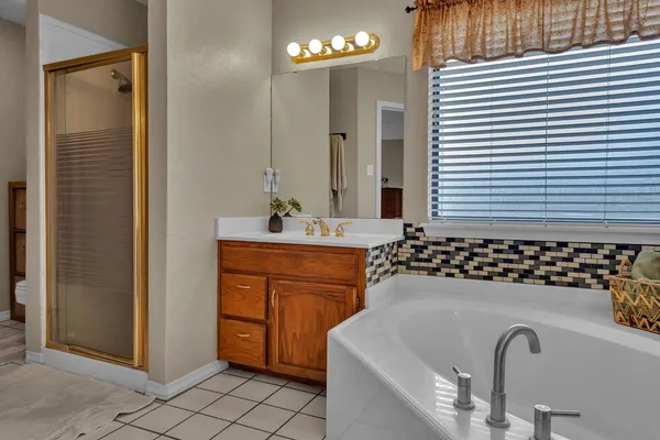 $399,470 | 2409 Twin Oaks Drive, Portland, TX 78374