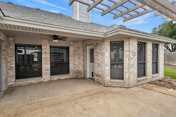 $399,470 | 2409 Twin Oaks Drive, Portland, TX 78374