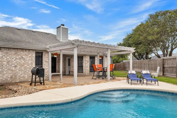$399,470 | 2409 Twin Oaks Drive, Portland, TX 78374