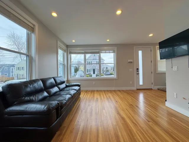 $4,800 | 30 Harrington Street, Unit 30, Watertown, MA 02472