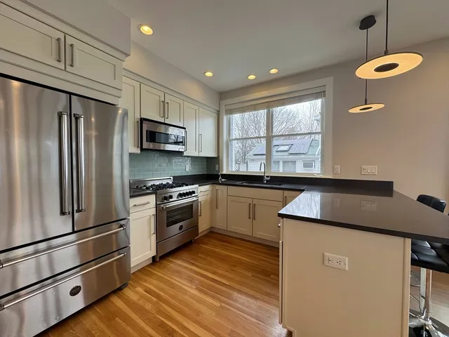 $4,800 | 30 Harrington Street, Unit 30, Watertown, MA 02472