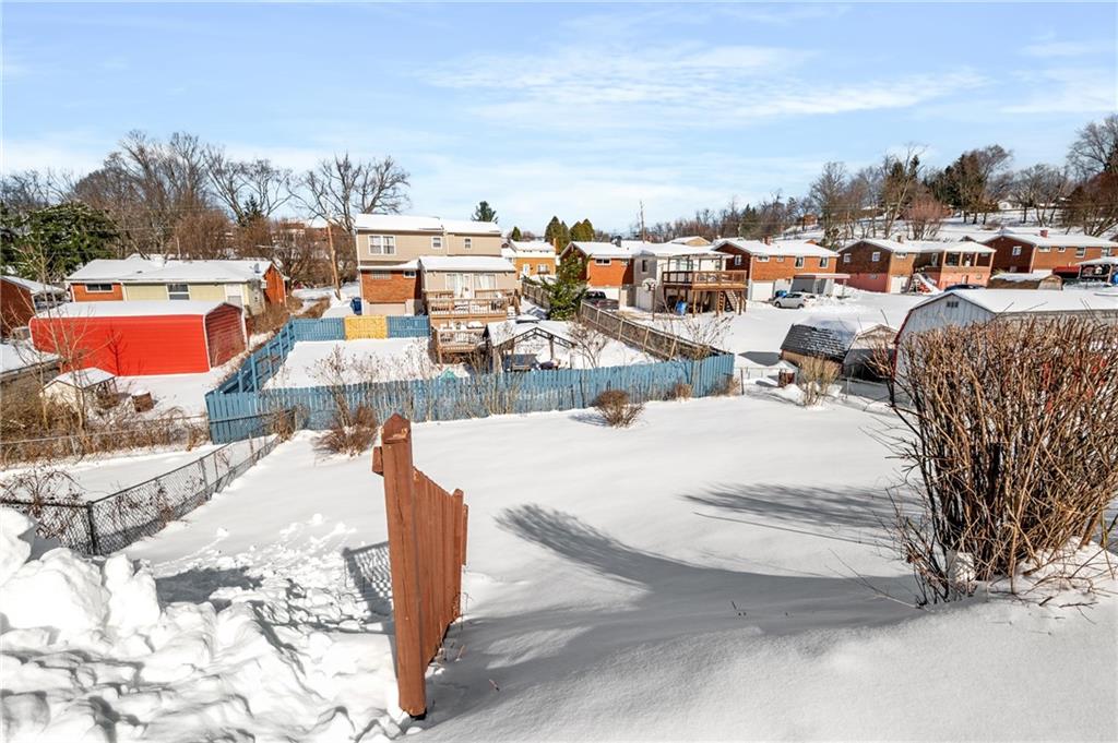 678 Colonial Manor Road Irwin, PA 15642 - Photo 24 of 30 a view of a city