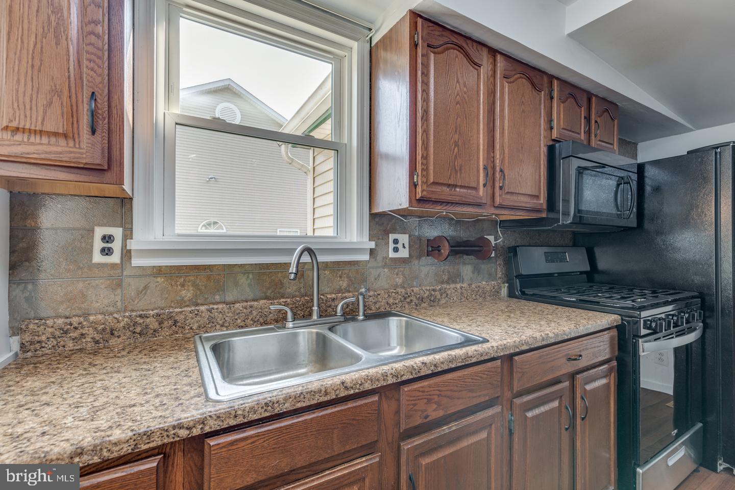 519 2nd Street Delanco, NJ 08075 - Photo 9 of 38