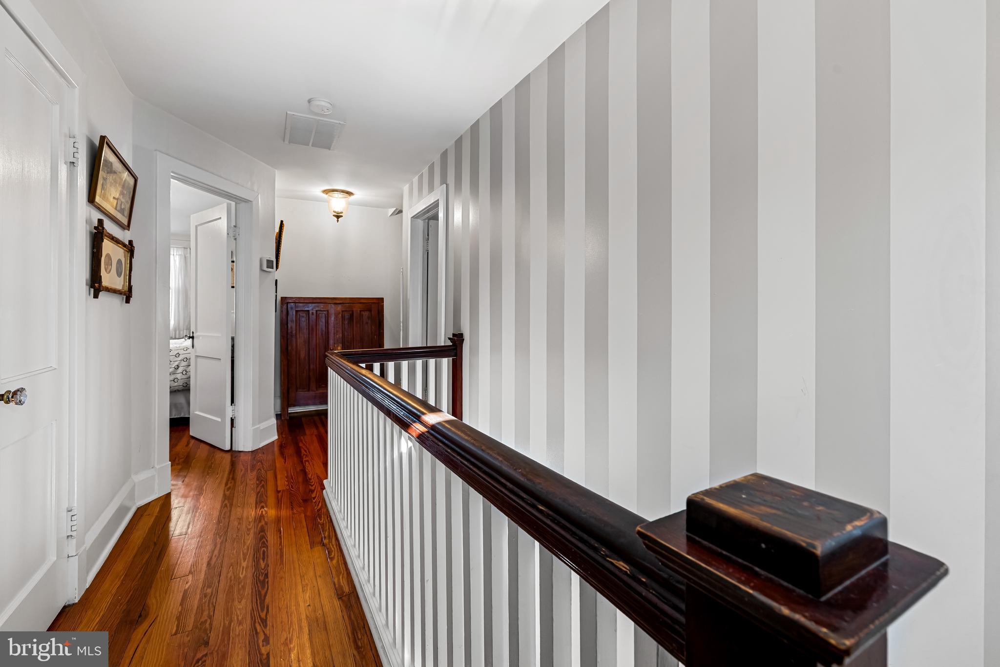 529 Overbrook Road Baltimore, MD 21212 - Photo 28 of 35 Upper level hallway