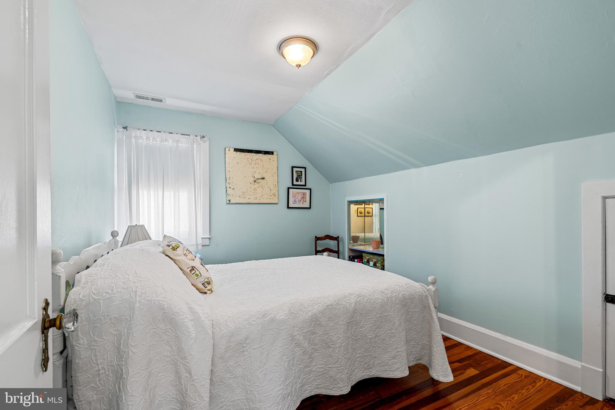 529 Overbrook Road Baltimore, MD 21212 - Photo 31 of 35 Bedroom 2