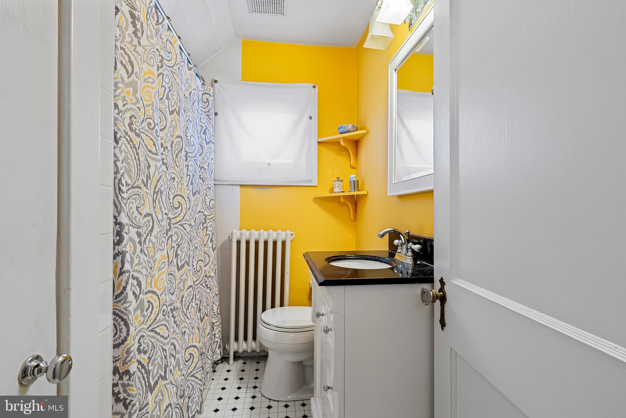 529 Overbrook Road Baltimore, MD 21212 - Photo 34 of 35 Renovated hall bath