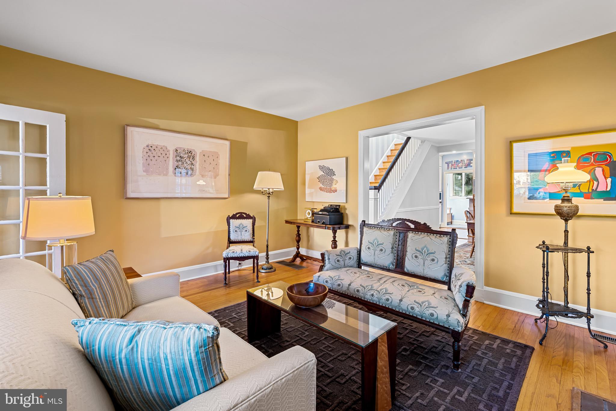 529 Overbrook Road Baltimore, MD 21212 - Photo 6 of 35 Inviting and cozy