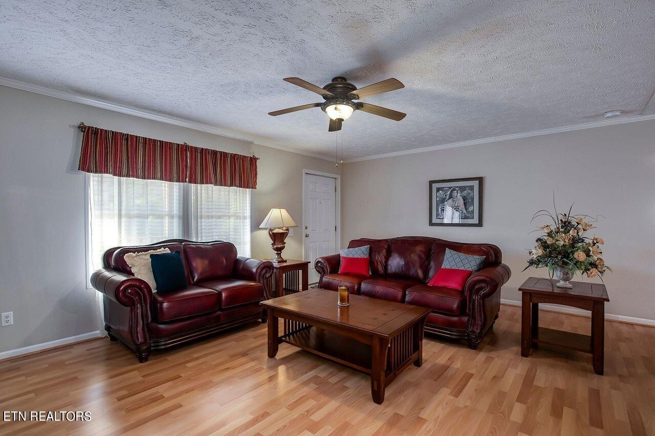 2660 Dutch Valley Road Clinton, TN 37716 - Photo 6 of 30