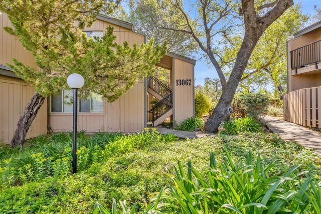 $269,000 | 13067 Lincoln Way, Unit D, Auburn, CA 95603