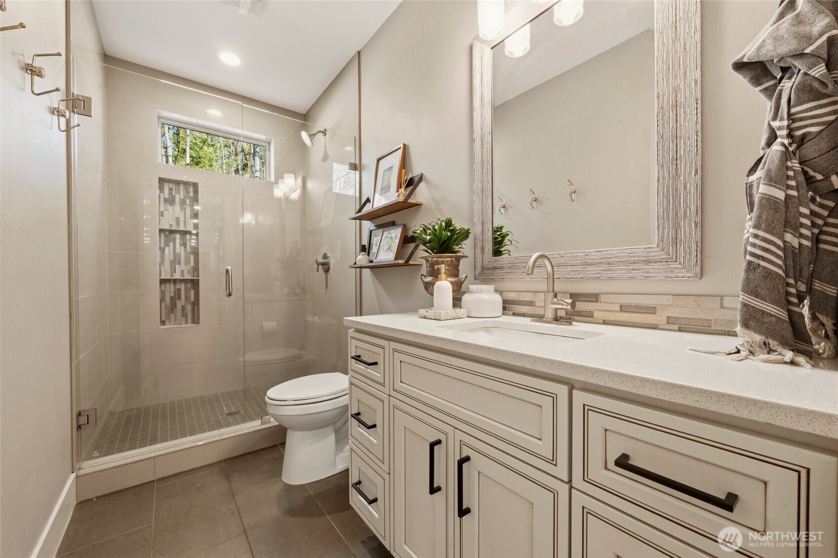 21215 East Lost Lake Road Snohomish, WA 98296 - Photo 17 of 40