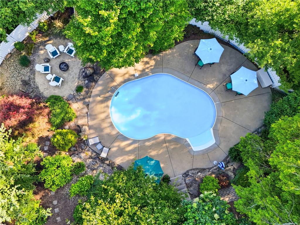900 Settlers Ridge Road Pittsburgh, PA 15238 - Photo 46 of 50 Overhead view of the pool area.