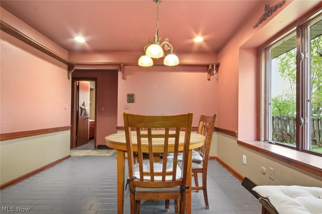 8243 North Lima Road Youngstown, OH 44514 - Photo 18 of 50