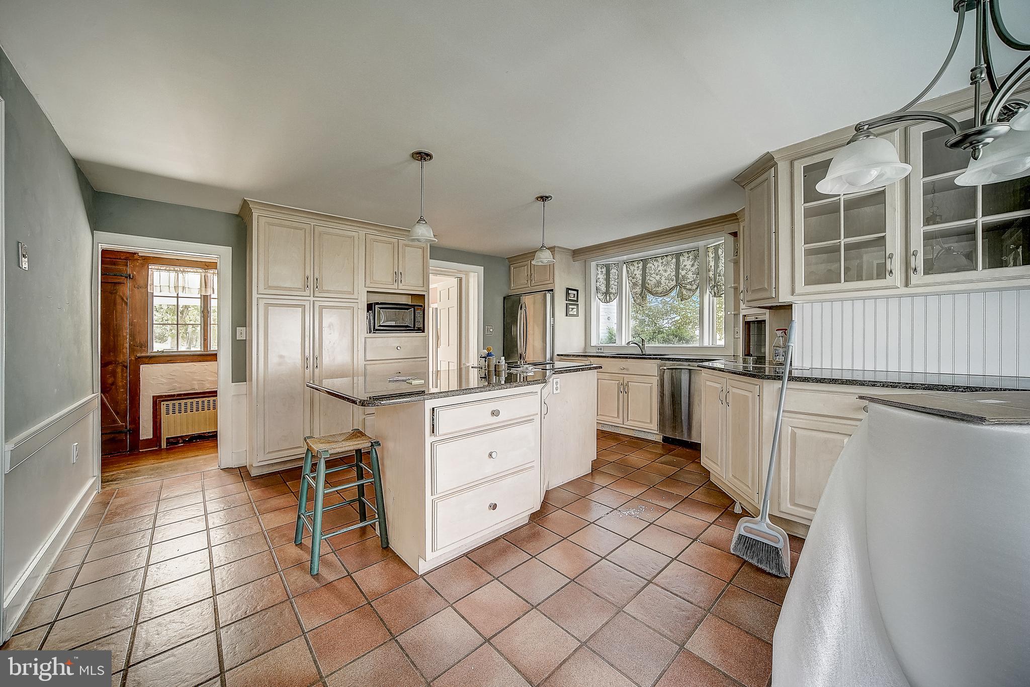 509 Shelbourne Road Reading, PA 19606 - Photo 13 of 35 Gallery Image 13